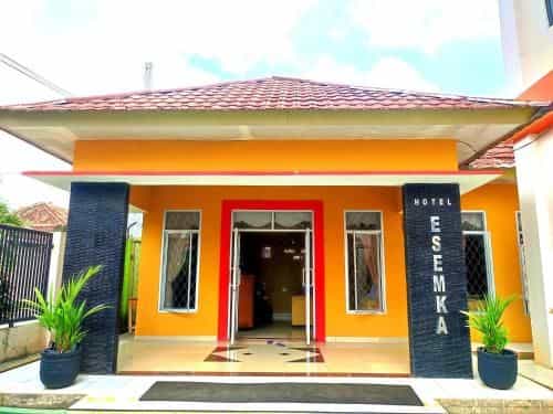 Esemka Hotel & Convention