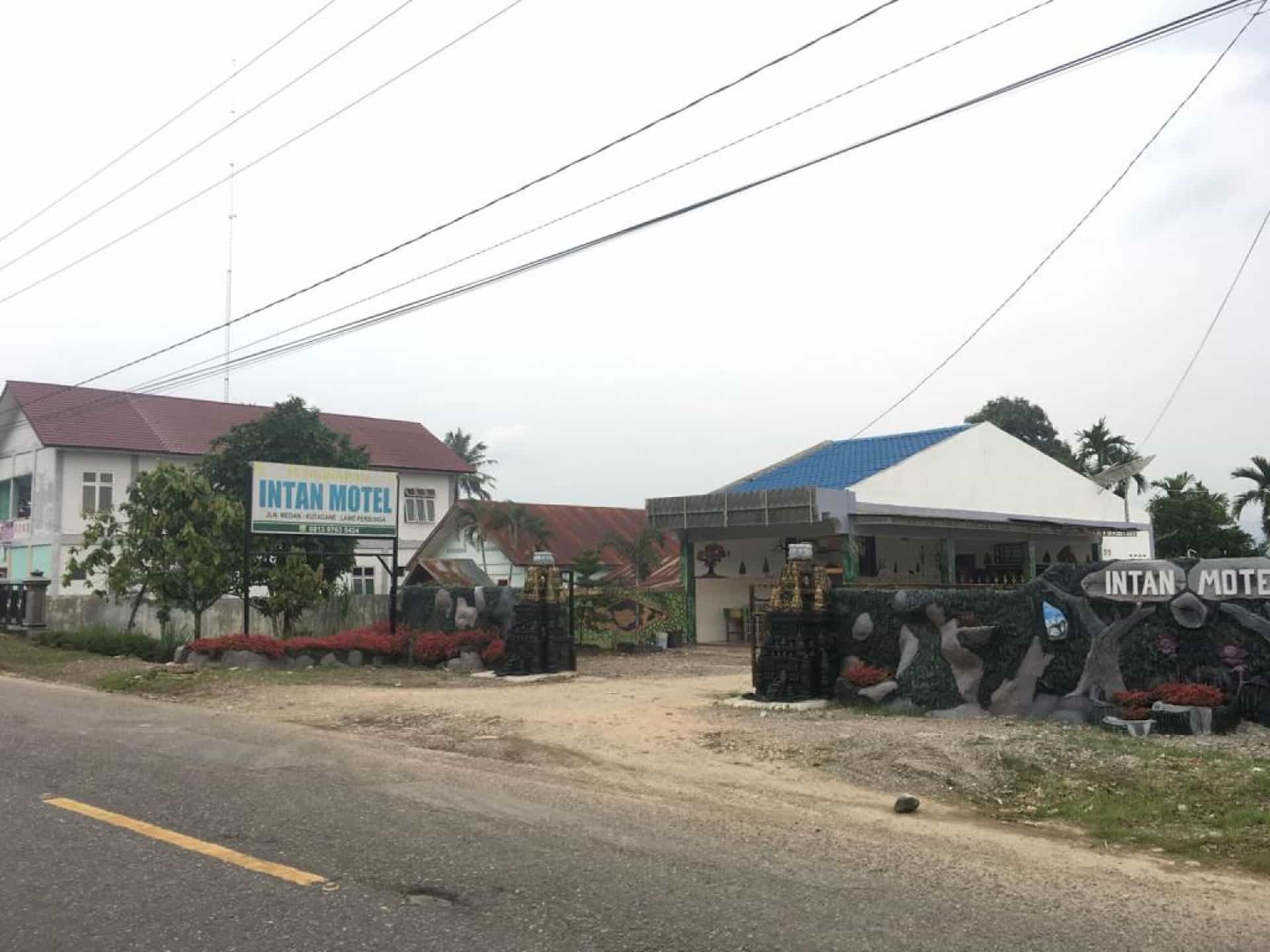 โอโย 2410 อินตัน โฮเต็ล