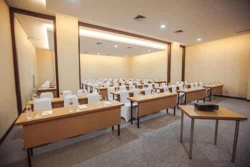 โรงแรมวิซ ไพรม์ สุธีร์มาน มากัสซาร์