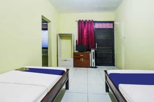 สปอต ออน 91606 นาดิน เกสต์เฮาส์