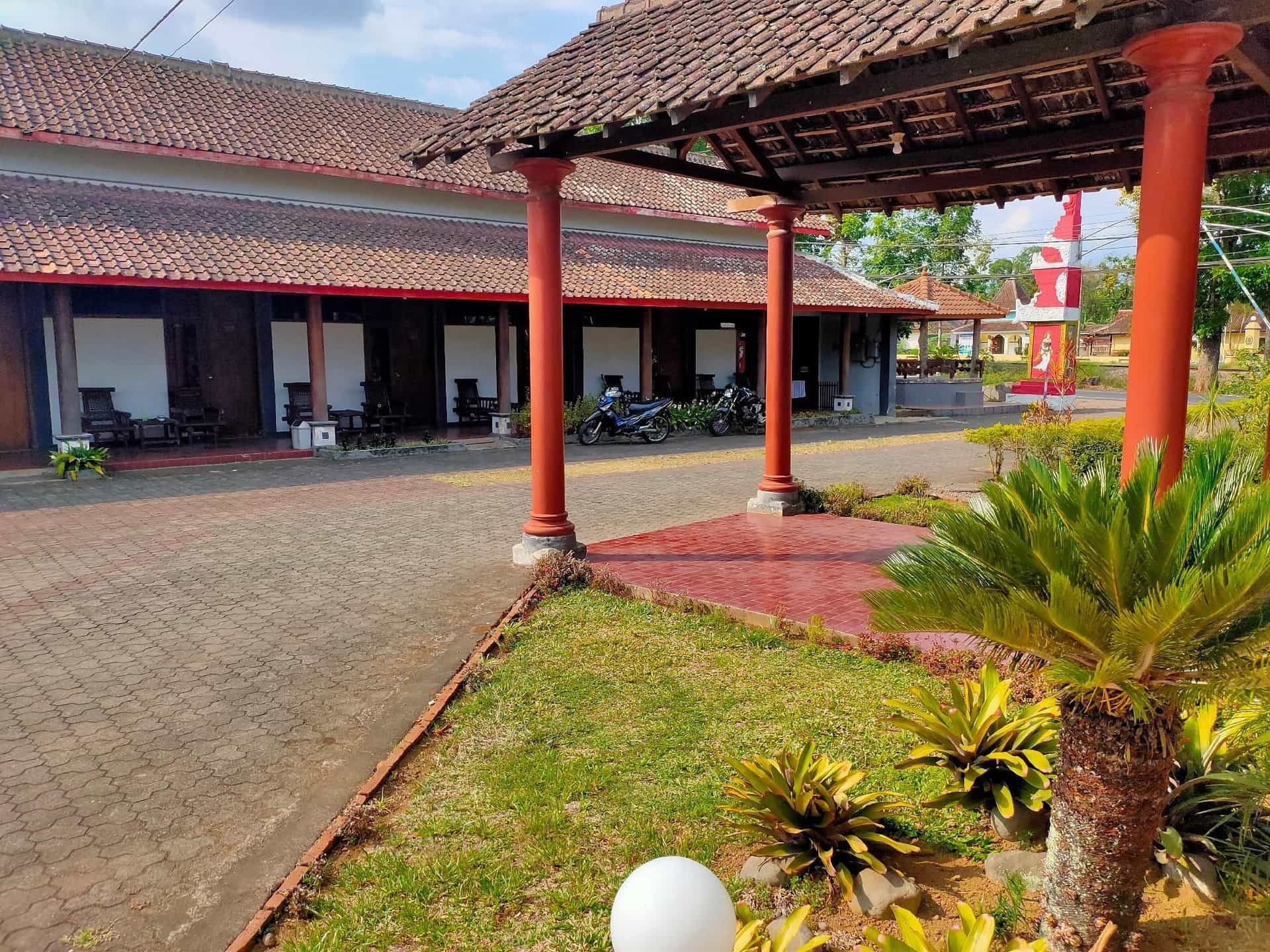 สปอต ออน 2465 โฮเต็ล รวง วิว สปอต ออน 2465 โฮเต็ล รวง วิว