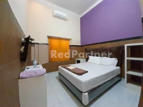 LH101 Guest House Syariah near Makam Sunan Bonang RedPartner LH101 Guest House Syariah near Makam Sunan Bonang RedPartner