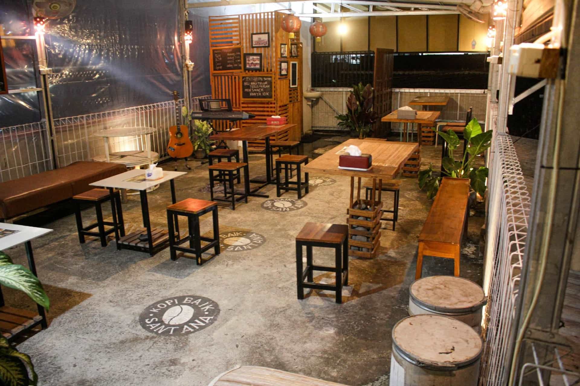ซูเปอร์ โอโอวายโอ แคปปิตอล โอ 2258 แซนทานา ชรียะ เกสต์เฮาส์
