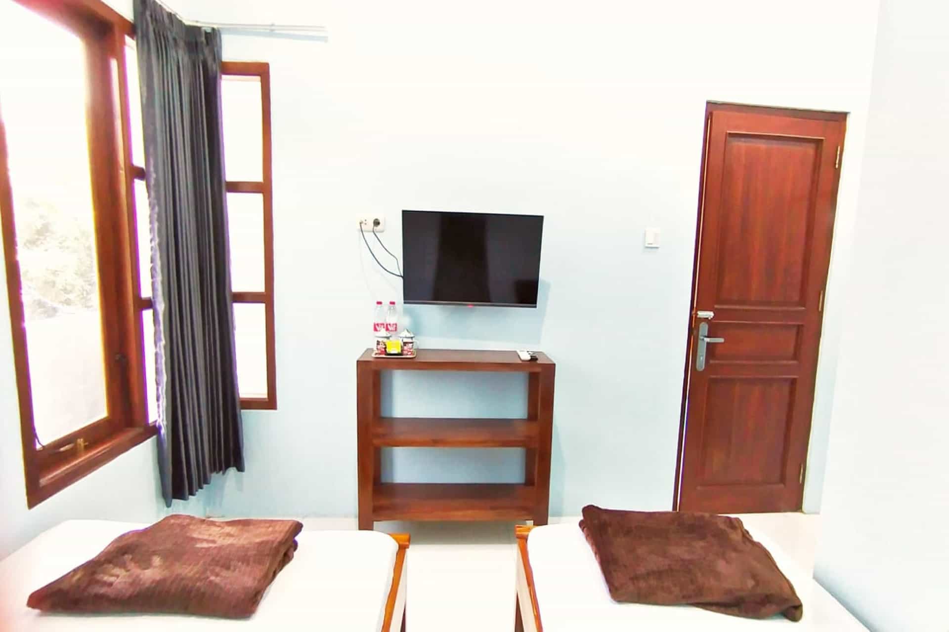 Wisma Kencana Guesthouse Wisma Kencana Guesthouse