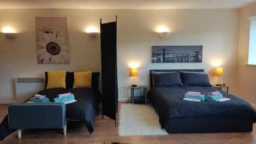 Modern 1-Bed Flat in Wigan