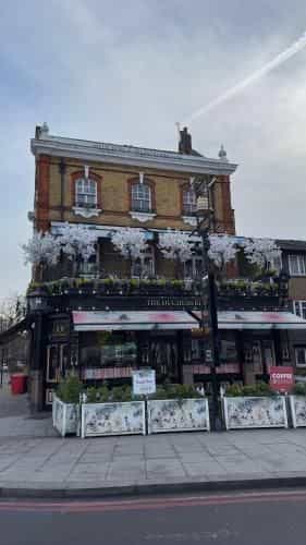 The Duchess Belle Pub and Hotel