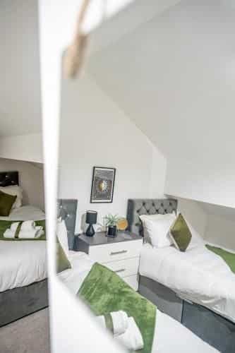 2-Bedroom Cozy Hideaway Close to Hollingworth Lake in Milnrow