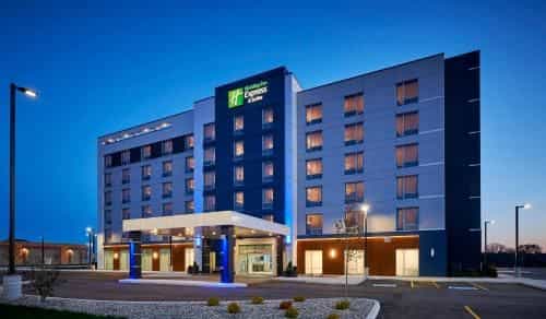 Holiday Inn Express & Suites Windsor East – Lakeshore by IHG