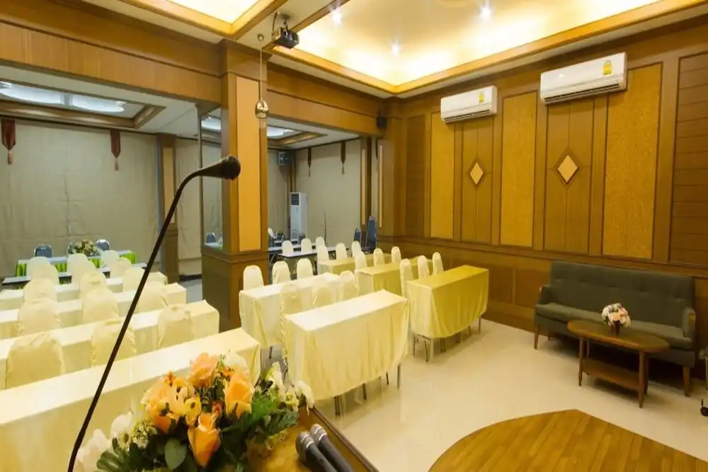 โรงแรม เจอาร์ดี แกรนด์ เพลส โรงแรม เจอาร์ดี แกรนด์ เพลส
