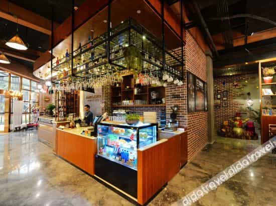James Joyce Coffetel (Chengdu South Railway Station Airport Road)
