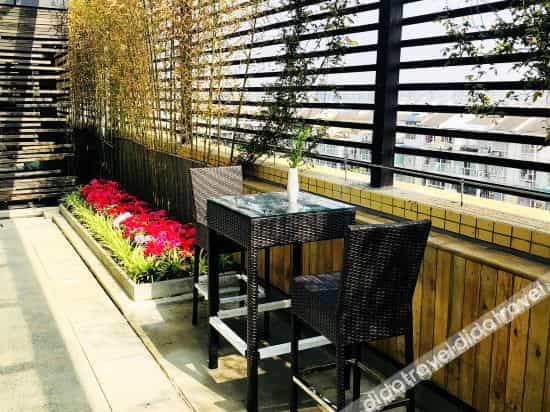 James Joyce Coffetel (Chengdu South Railway Station Airport Road)