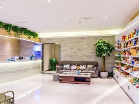 Xingchen Hotel (Chengdu Giant Panda Base) Xingchen Hotel (Chengdu Giant Panda Base)