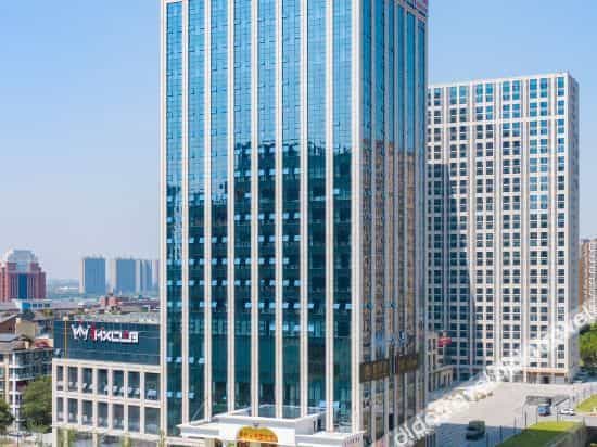 Vienna International Hotel (Chengdu C&E Tianfu New District Qilong Subway Station)