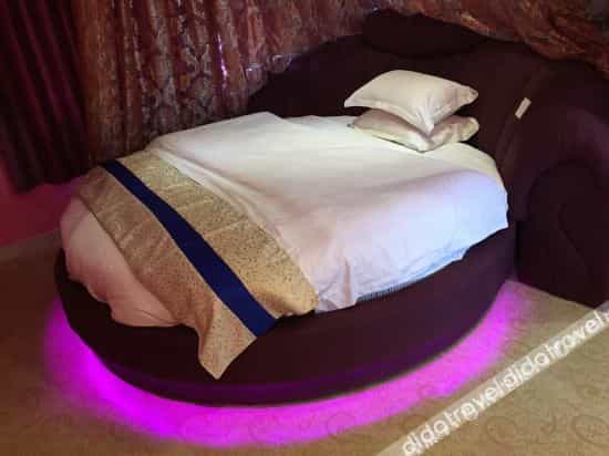 Chengdu Xianglong Theme Hotel
