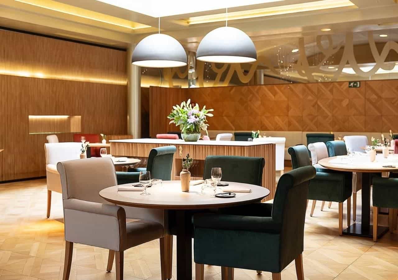 โฮเทล พรีซิชัน พาเลซ เนียร์ เดลี แอร์พอร์ต