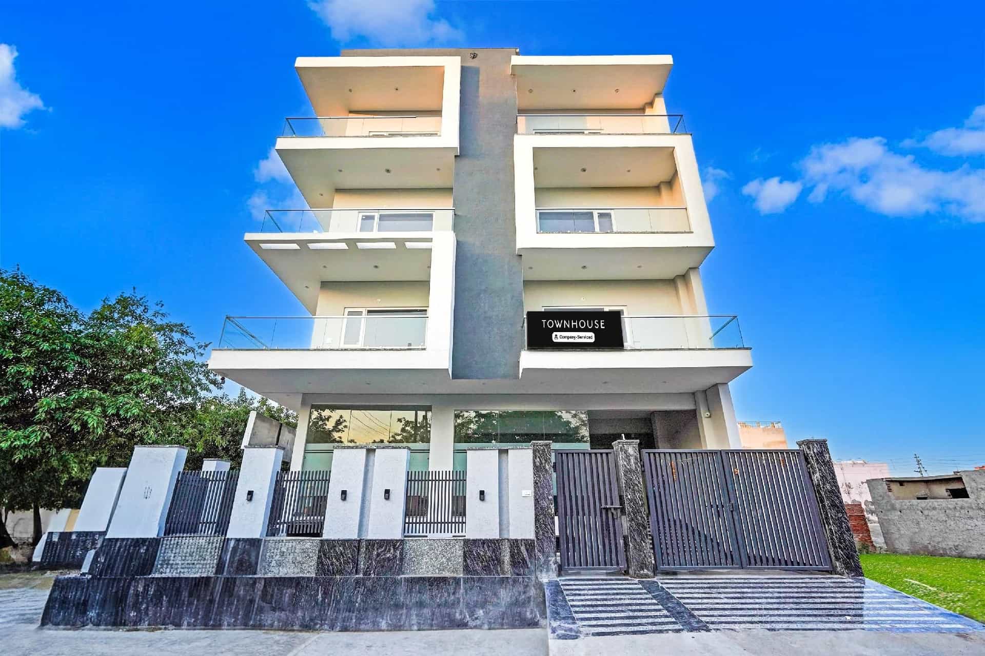 Townhouse Sector 86 Near Sector 83 Metro Station