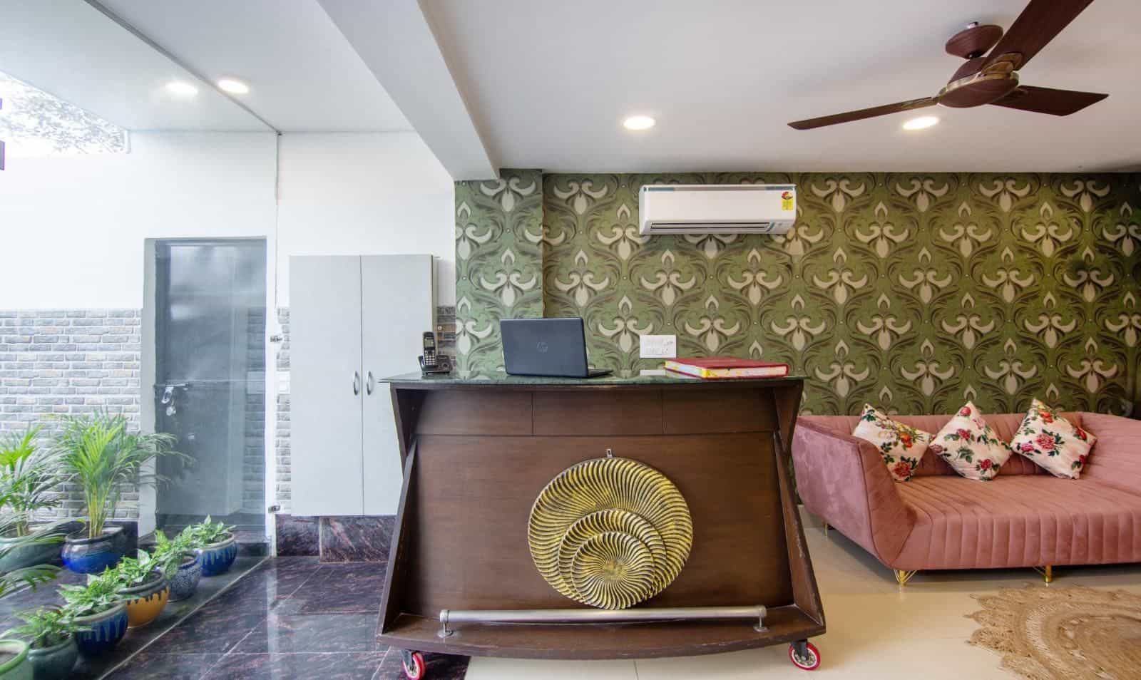 Hotel Fortune Home Noida