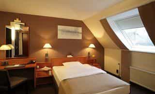 NH Stuttgart/Sindelfingen NH Stuttgart/Sindelfingen