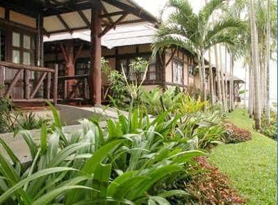 Baan Klang Aow Beach Resort