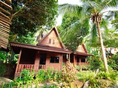 Baan Panburi Village