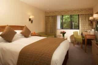 Redwood Hotel & Country Club