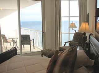 ResortQuest Rentals at Palacio