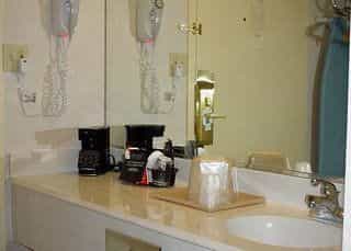 Quality Inn Rochester Airport