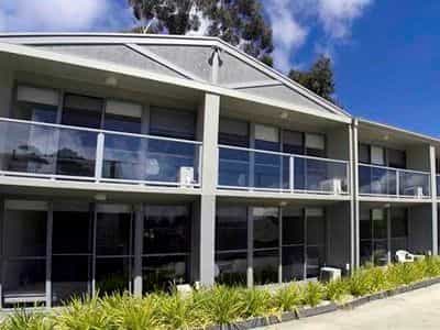 Comfort Inn Lorneview Apartments