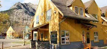 Waterton Lakes Lodge Resort