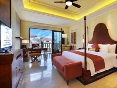 Wyndham Grand Plaza Royale