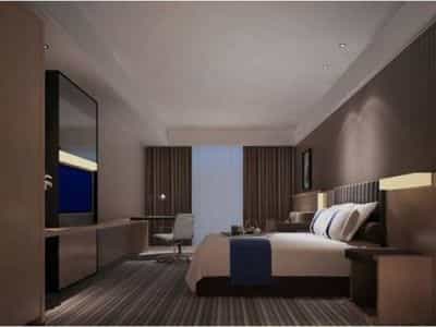 Holiday Inn Express Golden Corridor