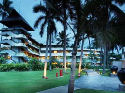 Santosa Villas And Resort