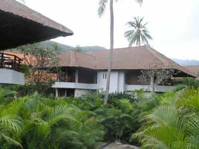 Santosa Villas And Resort