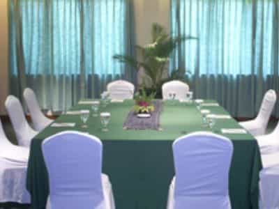 Santosa Villas And Resort