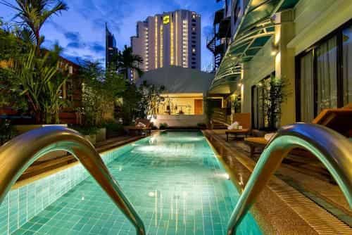 โรงแรมบอสโซเทล โรงแรมบอสโซเทล