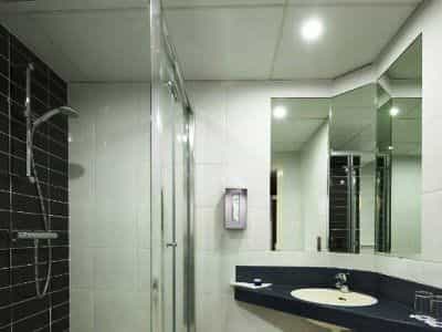 Holiday Inn Express Bfs Queen's Quarter Holiday Inn Express Bfs Queen's Quarter