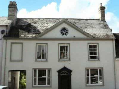 Tinto House