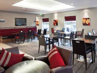 Holiday Inn Exp Birmingham Oldbury M5