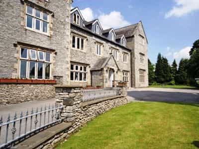 Stonecross Manor