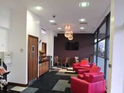 Roomzzz Leeds City West