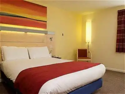 Holiday Inn Exp Warwick Stratford U Avon Holiday Inn Exp Warwick Stratford U Avon