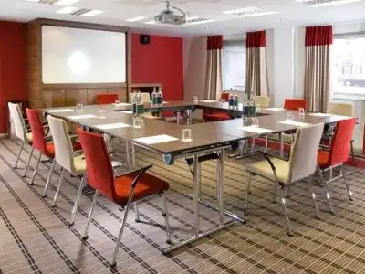 Holiday Inn Exp Warwick Stratford U Avon Holiday Inn Exp Warwick Stratford U Avon