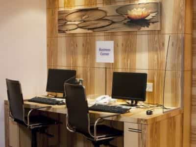 Holiday Inn Express Watford Junction