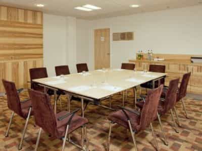 Holiday Inn Express Watford Junction