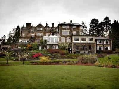 Langdale Chase (Lake View)