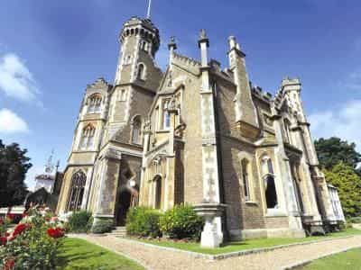 Oakley Court