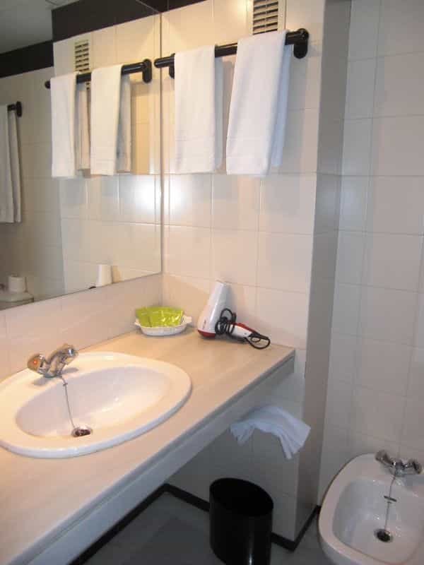 APARTAMENTOS DESCARTES