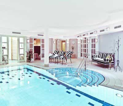 Louisa's Place Hotel