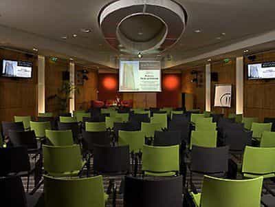 Pullman Paris La Defense Hotel