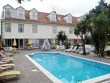 Beachcombers Hotel